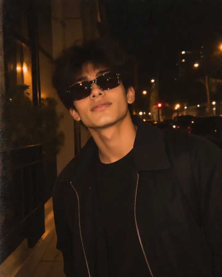 Kabir on Findr: Night walks over night clubs